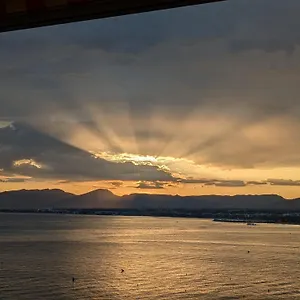 https://bahia-apartamento-sobre-el-mar.catalonia-hotels.com